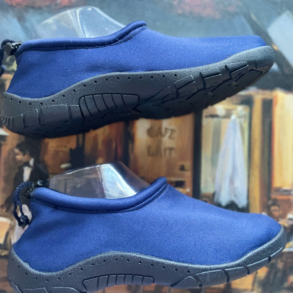 NEW WATER SHOES WOMENS MENS QUICKLY DRY AQUA SOCK ADJUSTABLE SZ 37/38 never worn